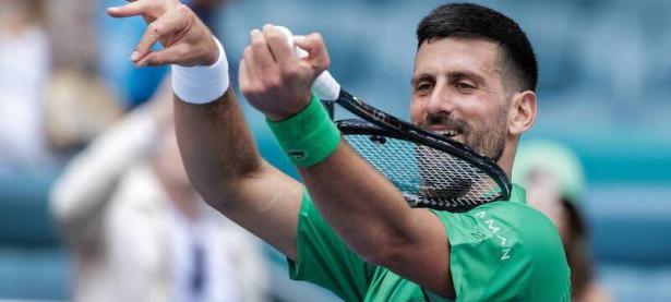 开云体育游戏-德约科维奇压哨绝杀海港，全场沸腾！经典一战再现传奇