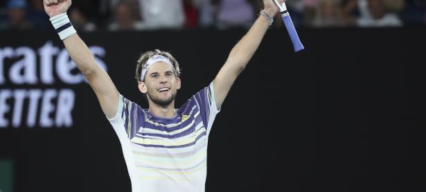 开云web网站-蒂姆在美国队比赛中大比分获胜，表现优异引发热议！