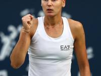 开云体育游戏-莎拉波娃焦点对战，穆古鲁扎与60激战TES分钟，战术调整胜负难料！