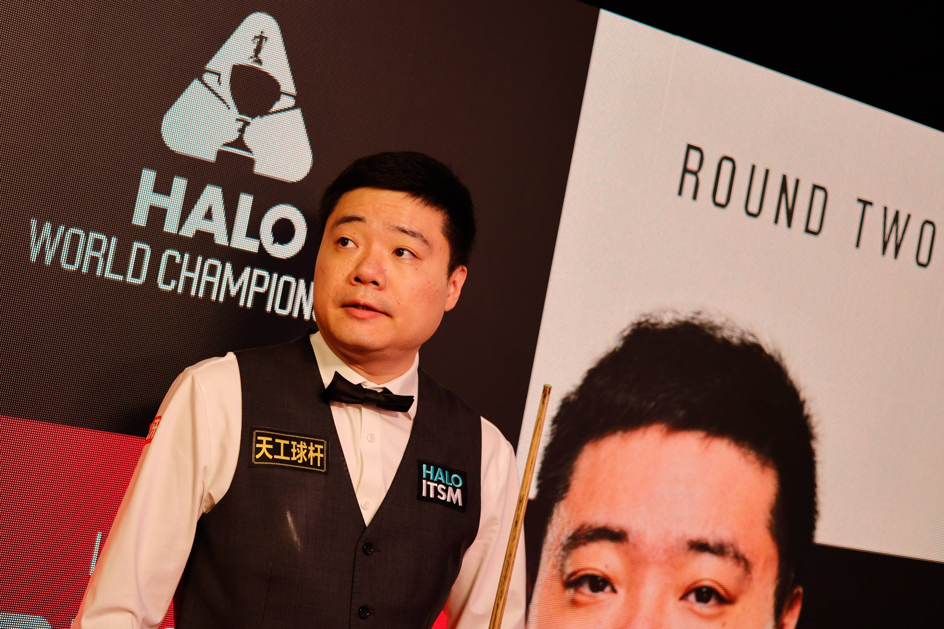 丁俊晖回归首秀大放异彩，湖人主场球迷高呼名字